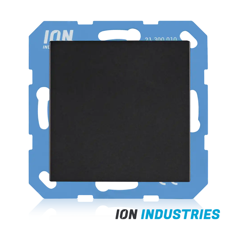 ION INDUSTRIES | Blindplaat V1/J1 Mat Zwart