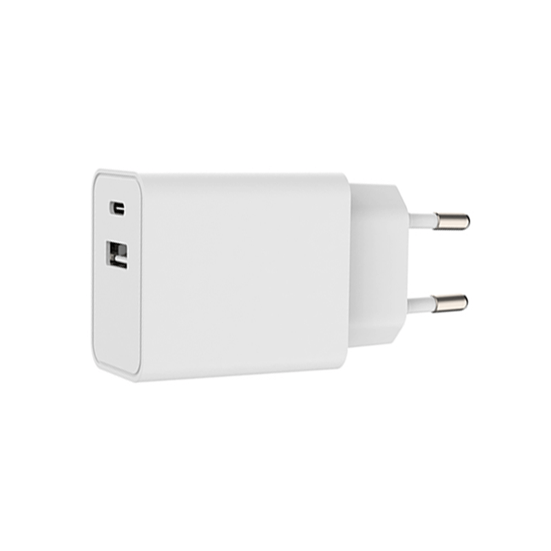 USB-A + USB-C OPLADER WIT 5V 3A